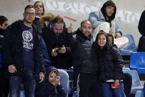 (Φωτορεπορτάζ) Ο κόσμος στο "Στέλιος Κυριακίδης"