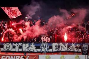 (Φωτορεπορτάζ) Ο κόσμος στο "Στέλιος Κυριακίδης"
