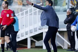 ΑΕΛ - ΑΕΚ: Της έσπασε το σερί και έμεινε... ζωντανή για εξάδα! (Φώτος)
