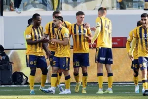 ΑΕΛ - ΑΕΚ: Της έσπασε το σερί και έμεινε... ζωντανή για εξάδα! (Φώτος)