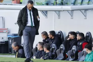 ΑΕΛ - ΑΕΚ: Της έσπασε το σερί και έμεινε... ζωντανή για εξάδα! (Φώτος)
