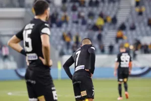 ΑΕΛ - ΑΕΚ: Της έσπασε το σερί και έμεινε... ζωντανή για εξάδα! (Φώτος)