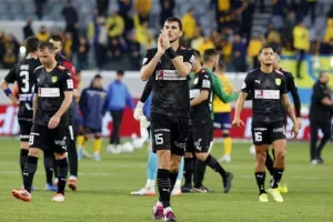ΑΕΛ - ΑΕΚ: Της έσπασε το σερί και έμεινε... ζωντανή για εξάδα! (Φώτος)