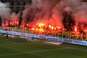 Κάηκε το πέταλο της Θύρας 3 με Pyro Show! (φώτος/βίντεο)