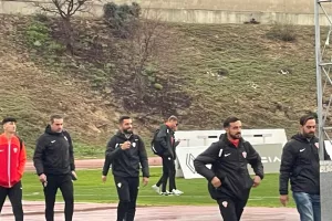 Στο γήπεδο οι ερυθρόλευκοι (φώτος)