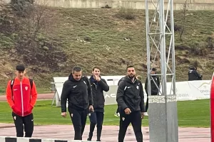Στο γήπεδο οι ερυθρόλευκοι (φώτος)