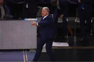 Μανωλόπουλος: «Περήφανος για τους παίκτες, ευχαριστώ τον κόσμο»