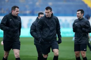 «Ο κύριος Μανούχος μετρήθηκε, προφανώς με... μεζούρα, και κρίθηκε ανεπαρκής!»