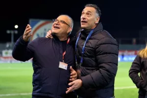 Ο Σάντης το πρώτο!