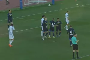 Νίκησε 2-1 την Μura