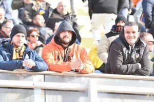 (Φωτορεπορτάζ) Ο κόσμος στο "Τάσος Μάρκου"