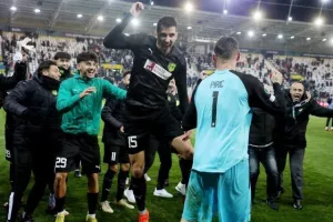 OΛΕ-ΟΛΕ και "κιτρινοπράσινος" παροξυσμός! (βίντεο Kerkida.net/φώτος)