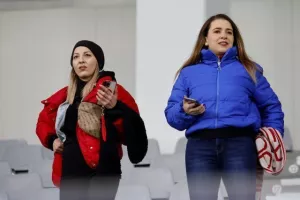 (Φωτορεπορτάζ) Ο κόσμος στο ΑΕΛ - Νέα Σαλαμίνα