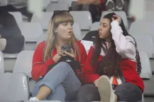 (Φωτορεπορτάζ) Ο κόσμος στο ΑΕΛ - Νέα Σαλαμίνα