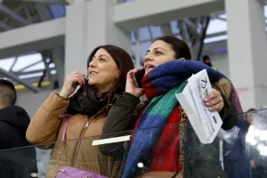(Φωτορεπορτάζ) Ο κόσμος στο ΑΕΛ - Νέα Σαλαμίνα