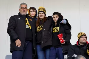 (Φωτορεπορτάζ) Ο κόσμος στο ΑΕΛ - Νέα Σαλαμίνα