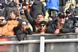 (Φωτορεπορτάζ) Ο κόσμος στο "Τάσος Μάρκου"