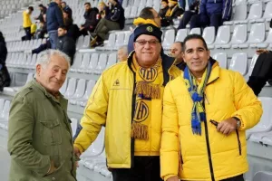 (Φωτορεπορτάζ) Ο κόσμος στο ΑΕΛ - Νέα Σαλαμίνα