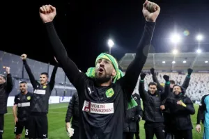 OΛΕ-ΟΛΕ και "κιτρινοπράσινος" παροξυσμός! (βίντεο Kerkida.net/φώτος)