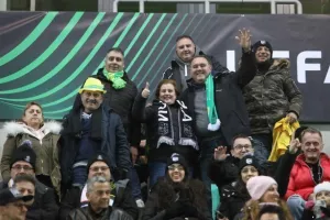 (Φωτορεπορτάζ) Οι ΑΕΚτζήδες στη Košická futbalová aréna 
