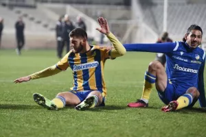 (Φώτος & Βίντεο) Ξέσπασμα κόσμου και παικτών - Πάρτι στο πέταλο από τους "Πορτοκαλί"