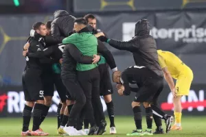OΛΕ-ΟΛΕ και "κιτρινοπράσινος" παροξυσμός! (βίντεο Kerkida.net/φώτος)