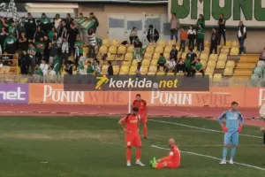Δύο αναγκαστικές αλλαγές ως το 15ο λεπτό ο Κερζάκοφ!
