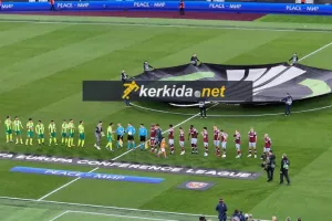 West Ham - AEK: Η είσοδος των δύο ομάδων (βίντεο)