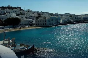 «Κράτος εν κράτει η Μύκονος – Εκτός ελέγχου η κατάσταση, έχει καταληφθεί από συμφέροντα»