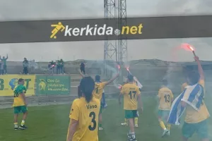 ΒΙΝΤΕΟΣ Kerkida/Το... έκαψαν οι μικροί της ΑΕΚ!