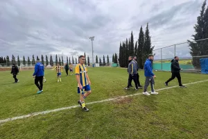 Ανατροπή και γαλαζοκίτρινο το ντέρμπι κορυφής