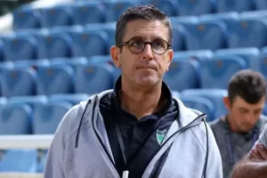 Αποκλεισμός στον Τορναρίτη για απειλές κατά των διαιτητών μέσα στο βαν του VAR