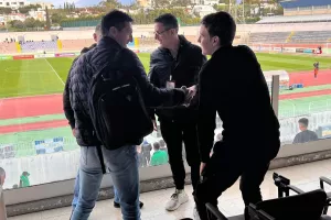 Σε γνώριμα λημέρια ο Γιανέφσκι, χειραψίες με πρώην συνεργάτες (φώτος)