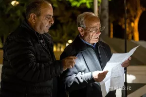 (Φώτος) Μαζεύτηκαν τα μεσάνυχτα για τον Ευαγόρα