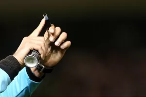 800.000 ευρώ από τη FIFA για την «επαγγελματικοποίηση» των διαιτητών