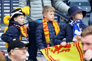 (Φωτορεπορτάζ) Ο κόσμος στο Hampden Park