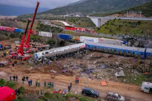 Σύγκρουση τρένων στη Λάρισα: Το ξεχασμένο κλειδί έφερε την μεγαλύτερη σιδηροδρομική τραγωδία
