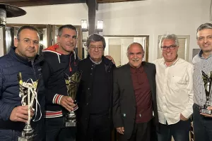 Η απονομή του Πρωταθλήματος Μικτών Πόλεων από τον Ανδρέα Μιχαηλίδη