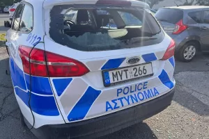 Ζημιές σε... περιπολικά (φώτος kerkida)