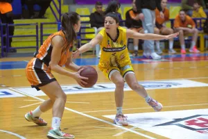 ΑΕΛ - Αναγέννηση: "Βάφτηκε" γαλαζοκίτρινος ο 1ος τελικός (βίντεο/φώτος)