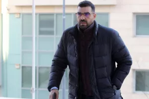 Κωνσταντινέας-Κασκαντίρης: "Και τον Κολίνα θα αποδομούσαν εδώ/Οι φούστες είναι το λιγότερο…"