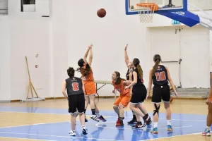 Κυρίαρχα τα κορίτσια του UNIC!