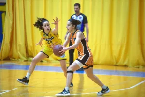 ΑΕΛ - Αναγέννηση: "Βάφτηκε" γαλαζοκίτρινος ο 1ος τελικός (βίντεο/φώτος)