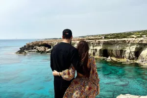 Απολαμβάνει... την Κύπρο ο Άλισον, παρέα μαζί και ο Μούριελ! (φώτος)