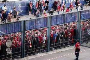 Η UEFA αποζημιώνει τους 19.500 οπαδούς της Λίβερπουλ!