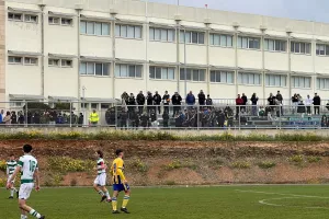 (ΑΠΟΕΛ-Ομόνοια) Αψήφησαν κρύο και βροχή/ΦΩΤΟΣ Kerkida