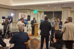 Η Αχέπα δωρίζει στην Πάφο θερμοκοιτίδα μεταφοράς νεογνών