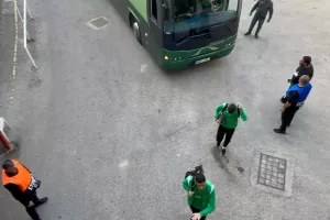 Βίντεο/φωτορεπορτάζ από την άφιξη της Ομόνοιας