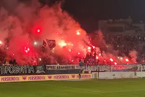 "Ντόπες" Μαχητών με την είσοδο για το Β' μέρος (βίντεο/φώτος)