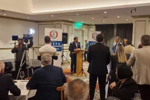 Η Αχέπα δωρίζει στην Πάφο θερμοκοιτίδα μεταφοράς νεογνών